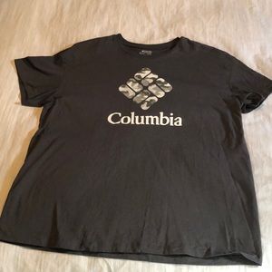 Columbia t-shirt